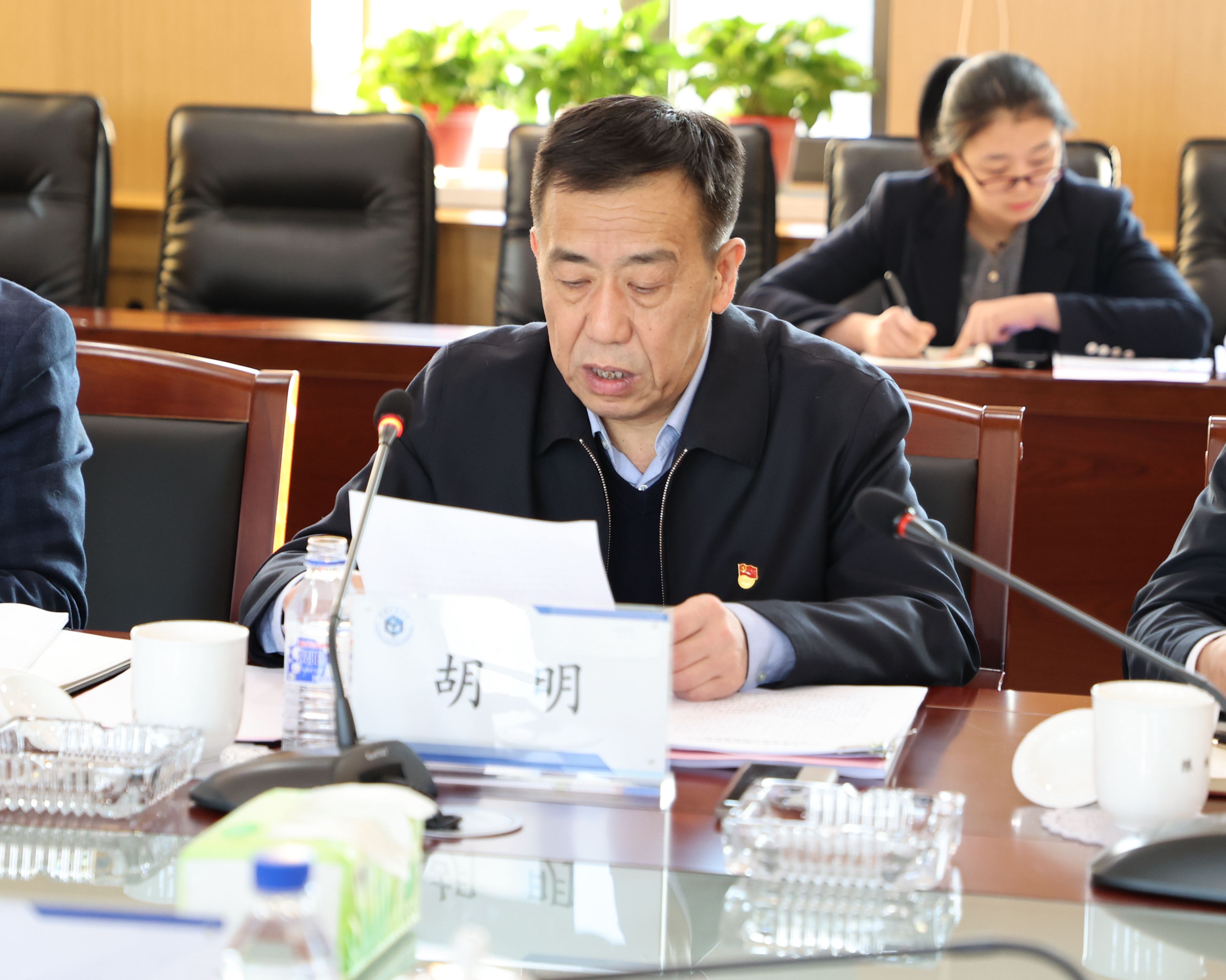 刘青川组长在认真听取全部发言后进行了点评.