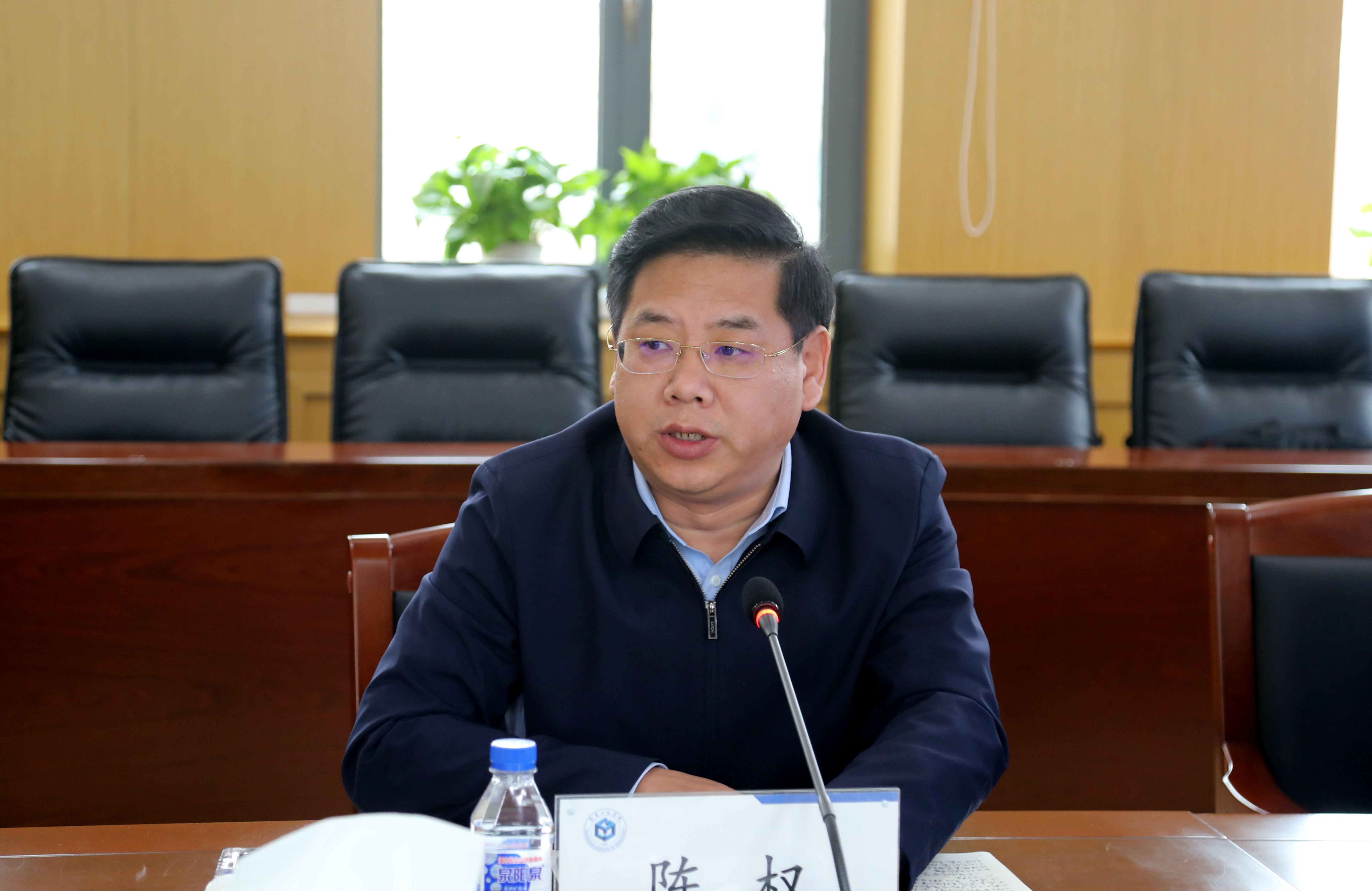 张爽的工作汇报,审议通过了《长春工程学院2022年度审计工作报告》及